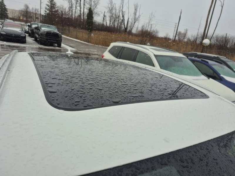 Audi Q5 * TECH PRESTIGE * CARFAX * БЕЗ ПЪРВОНАЧАЛНА ВНОСКА, снимка 17 - Автомобили и джипове - 52957019