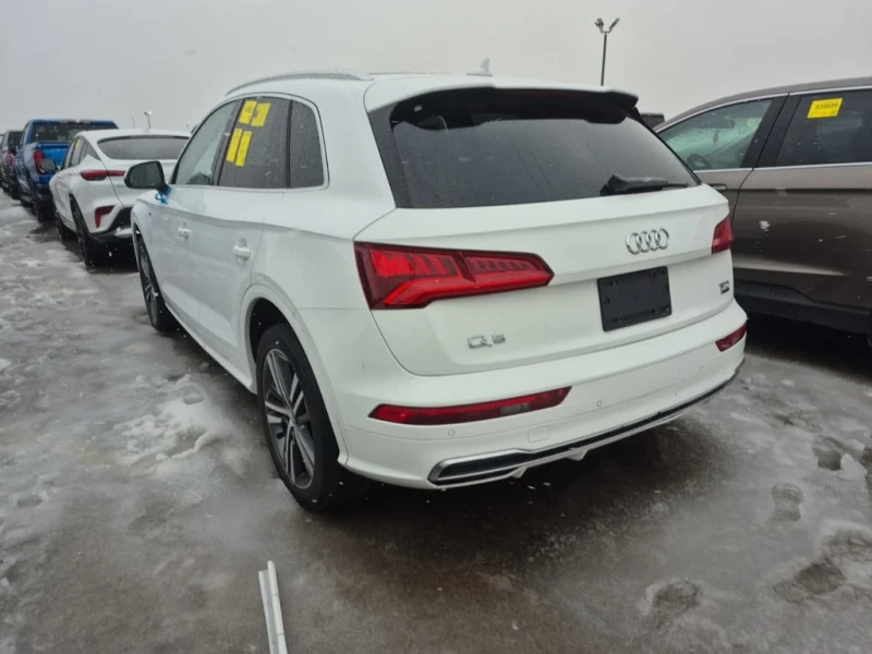 Audi Q5 * TECH PRESTIGE * CARFAX * БЕЗ ПЪРВОНАЧАЛНА ВНОСКА, снимка 4 - Автомобили и джипове - 52957019