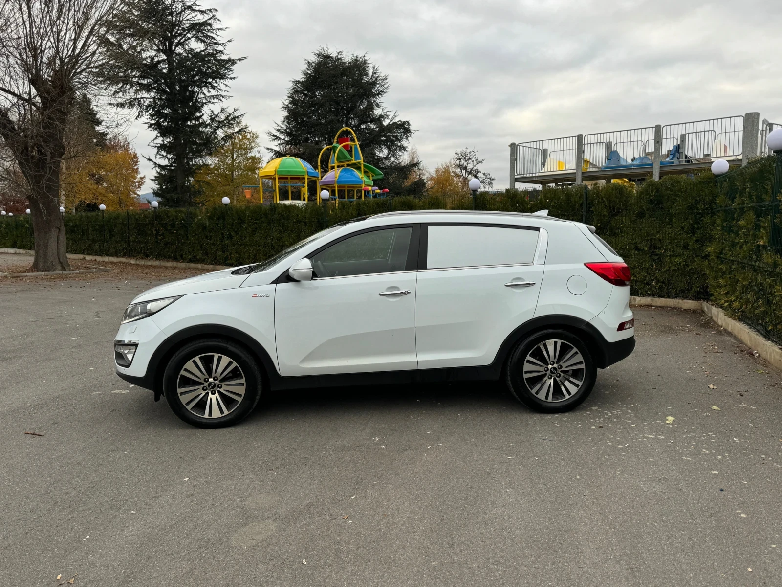 Kia Sportage 2.0crdi 184ks 4x4 N1 FULL AVTOMAT - изображение 2