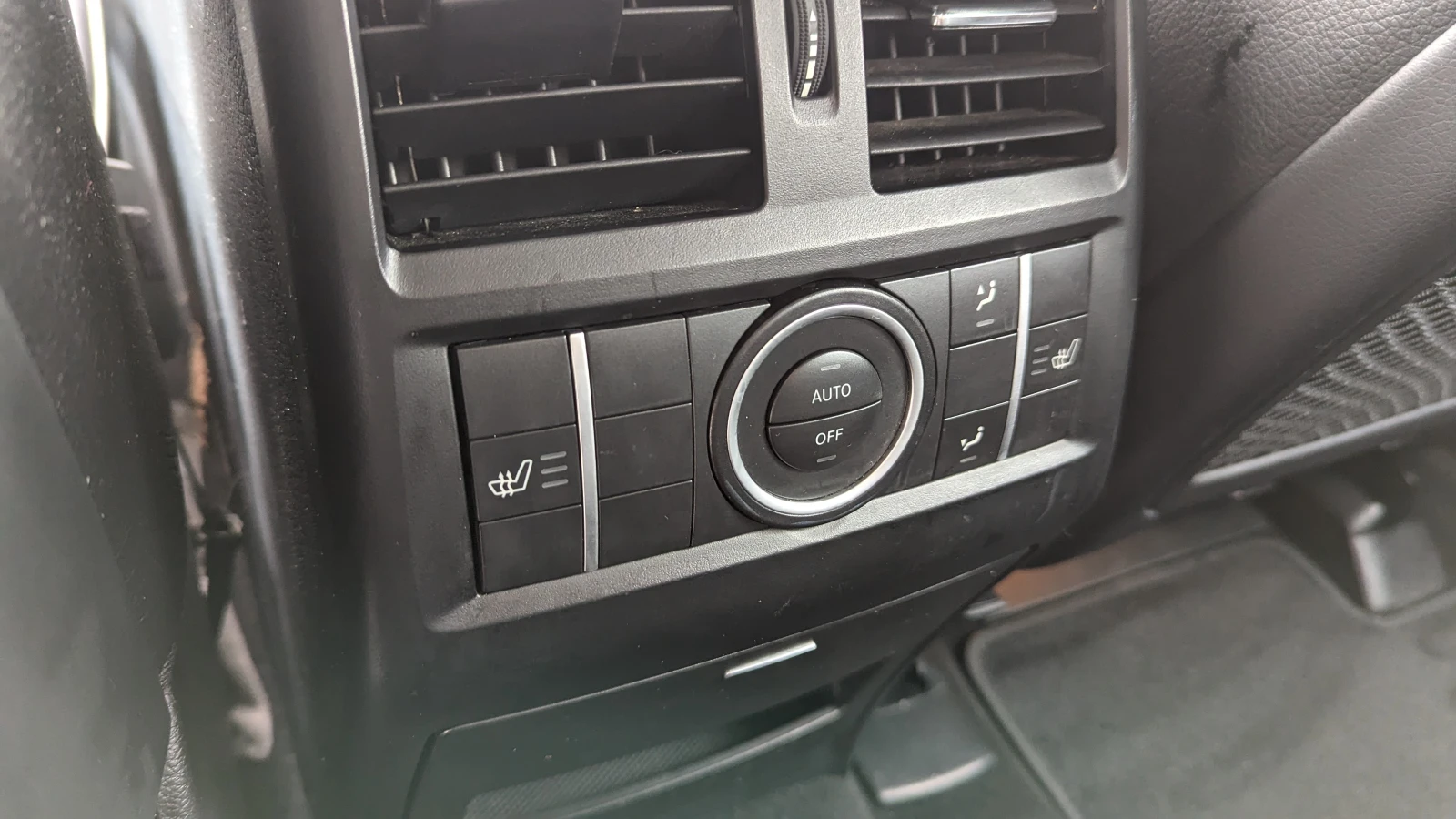 Mercedes-Benz ML 350 4 Matic* Airmatic* Memory* LED* Harman/Kardon, снимка 14 - Автомобили и джипове - 53866864