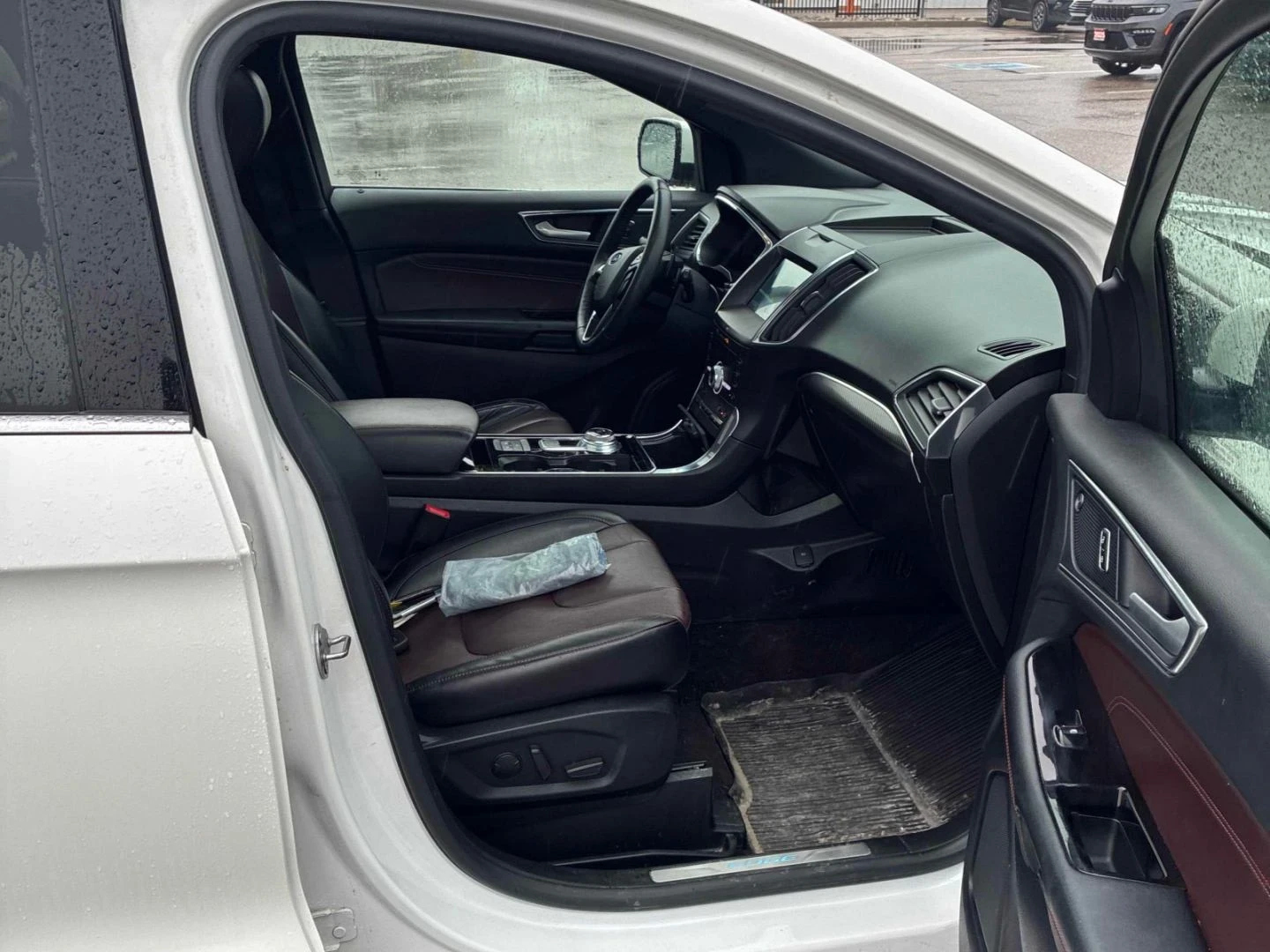 Ford Edge Titanium* Задна камера* Шибидах* Подгрев* Обдухван, снимка 13 - Автомобили и джипове - 53963199