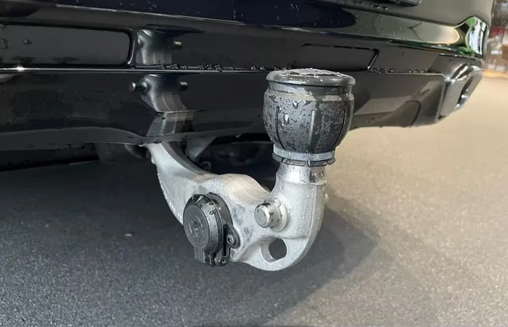 Mercedes-Benz GLC 220 d 4M Coupe AMG, снимка 13 - Автомобили и джипове - 54055125