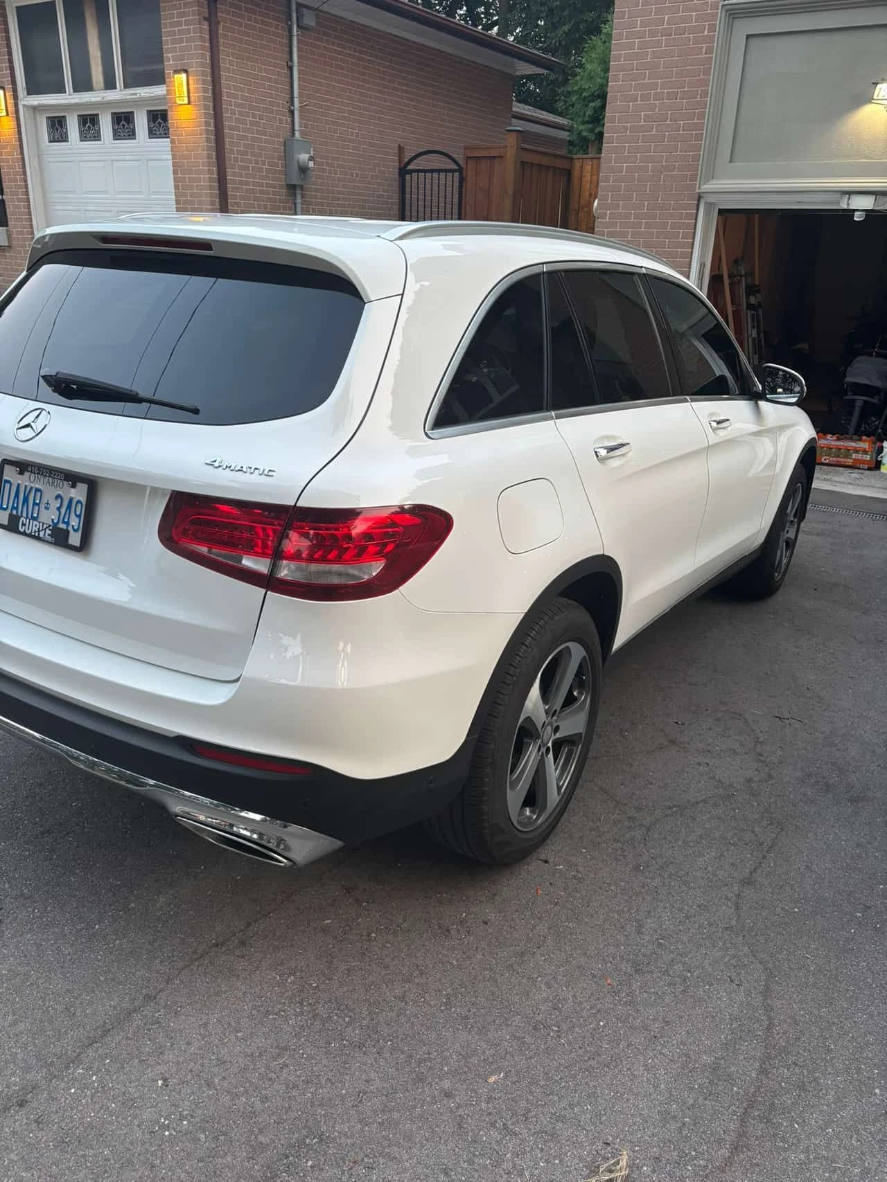 Mercedes-Benz GLC 300 * PANO * ПОДГРЕВИ * КАМЕРА * ПАМЕТ * NAVI, снимка 3 - Автомобили и джипове - 54117089