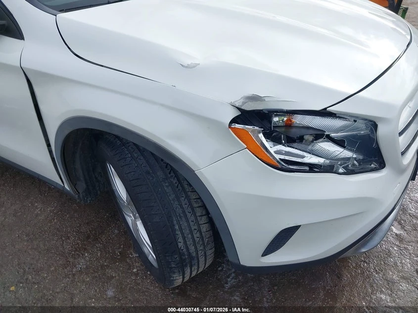 Mercedes-Benz GLA 250 4Matic, снимка 6 - Автомобили и джипове - 54143206