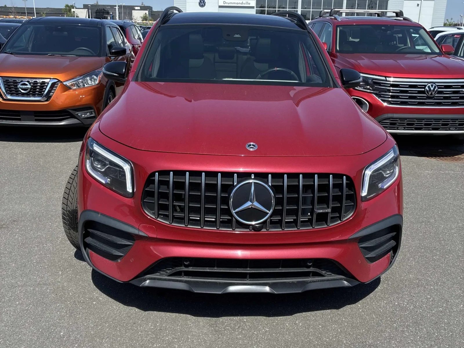 Mercedes-Benz GLB35AMG 2 КЛЮЧА * ПАНОРАМА * ПОДГРЕВИ * CARFAX, снимка 2 - Автомобили и джипове - 54935495