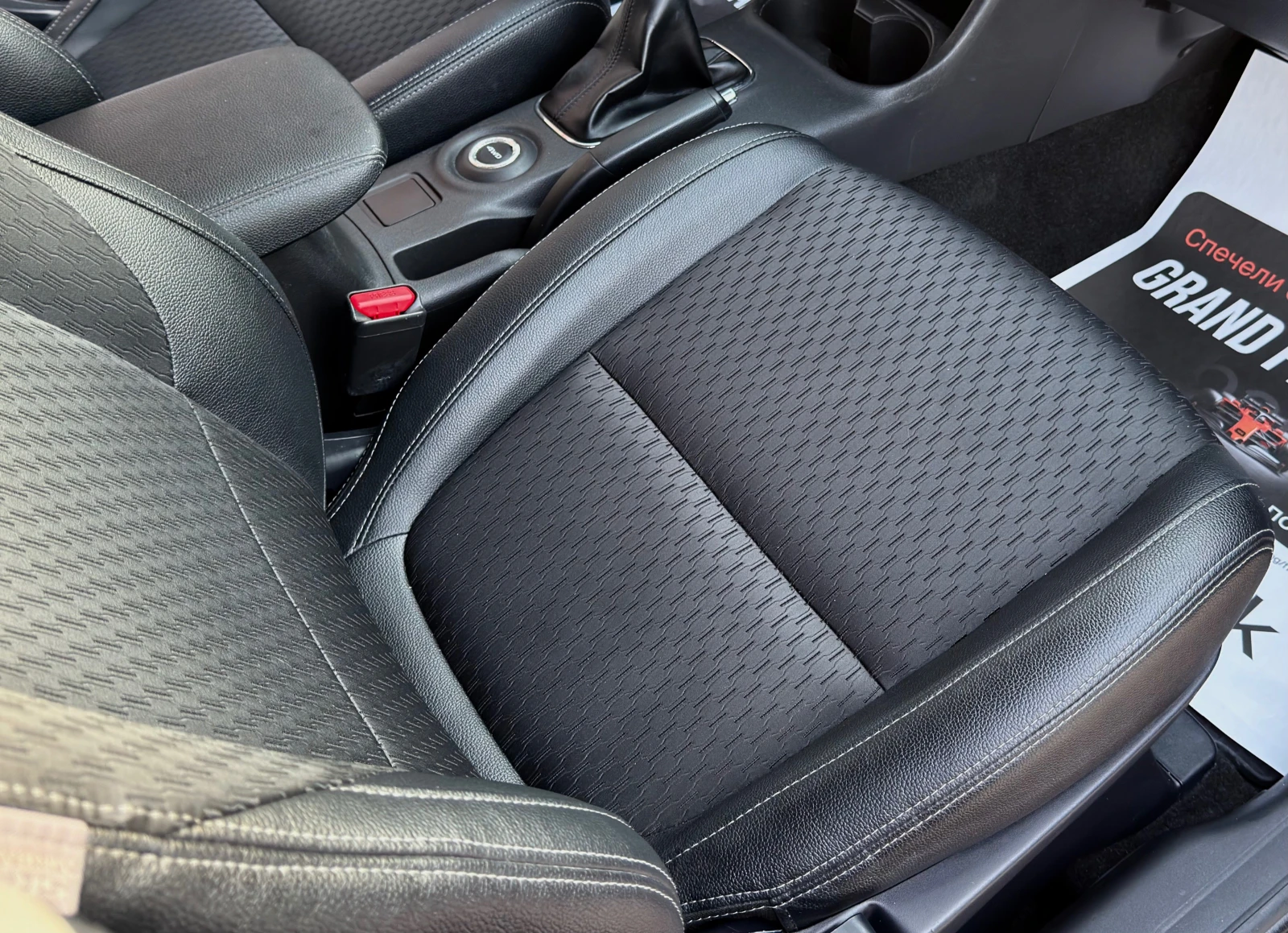 Mitsubishi Outlander 2.2DI-D/EXECUTIVE/4X4, снимка 10 - Автомобили и джипове - 55073415