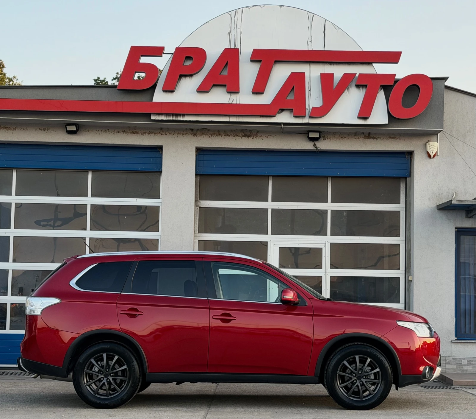 Mitsubishi Outlander 2.2DI-D/EXECUTIVE/4X4, снимка 8 - Автомобили и джипове - 55073415