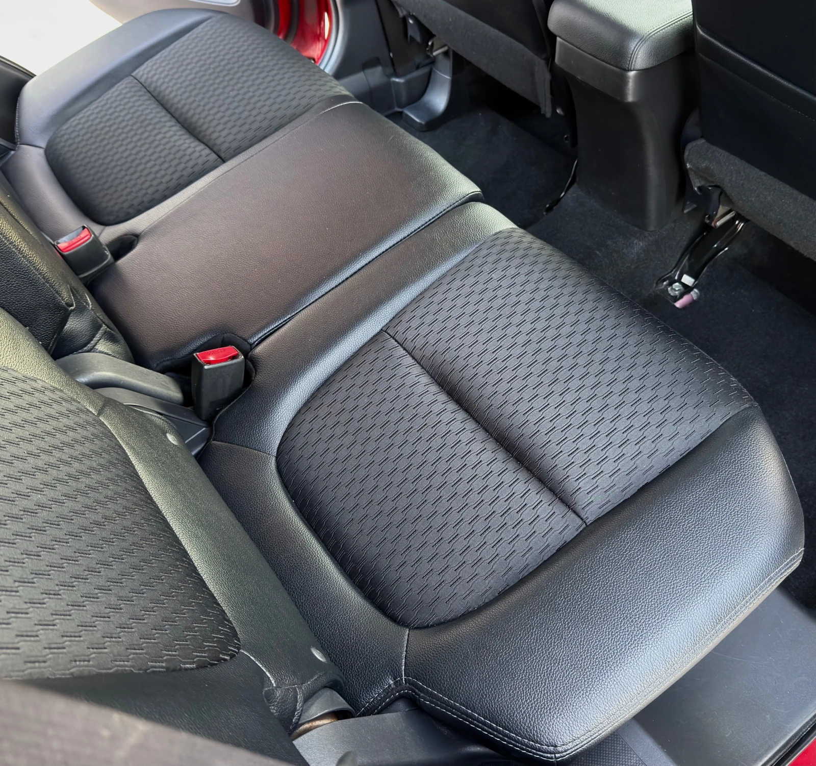 Mitsubishi Outlander 2.2DI-D/EXECUTIVE/4X4, снимка 12 - Автомобили и джипове - 55073415