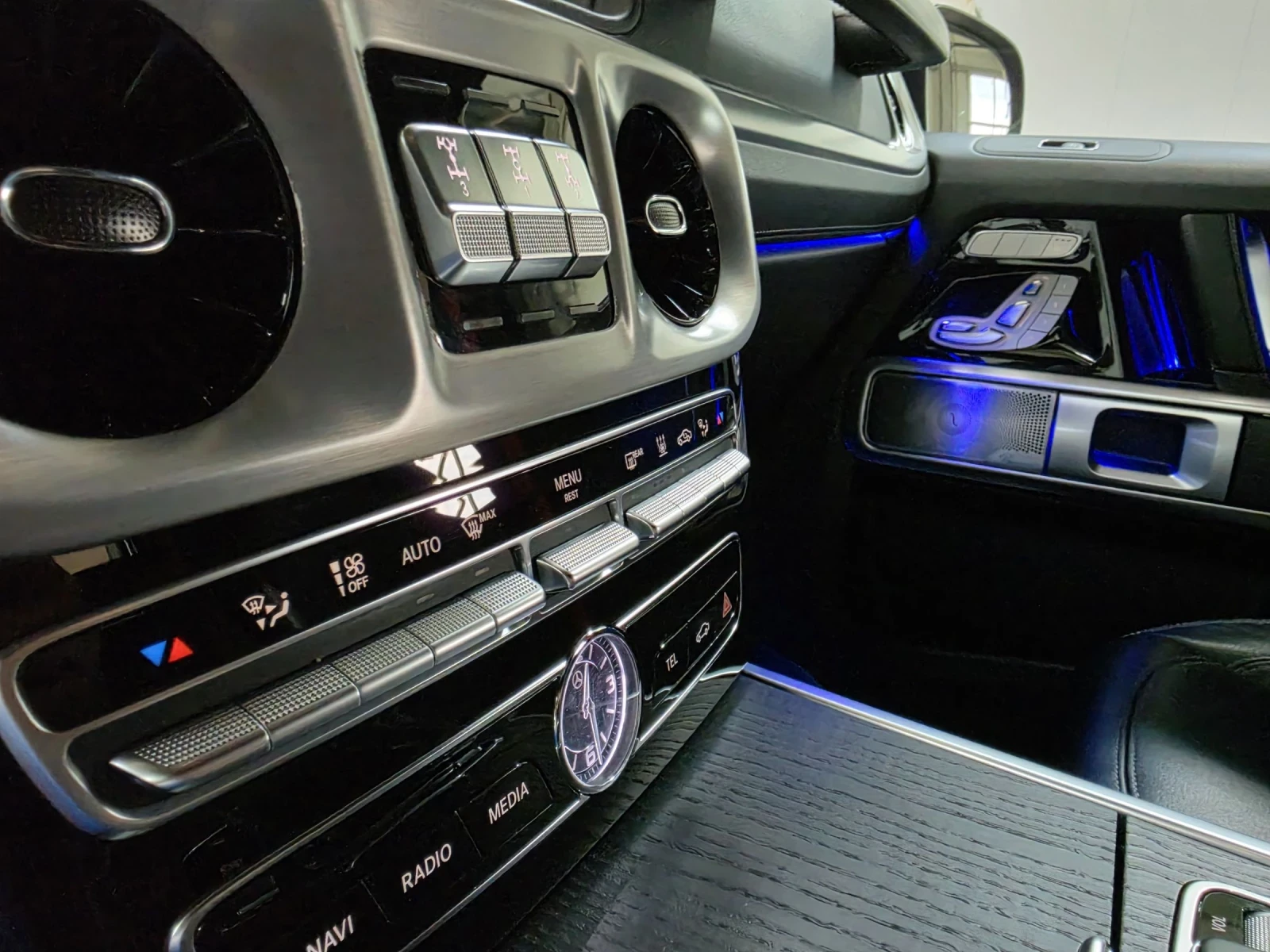 Mercedes-Benz G 350 AMG EDITION 1 OPTIC, снимка 14 - Автомобили и джипове - 55153076