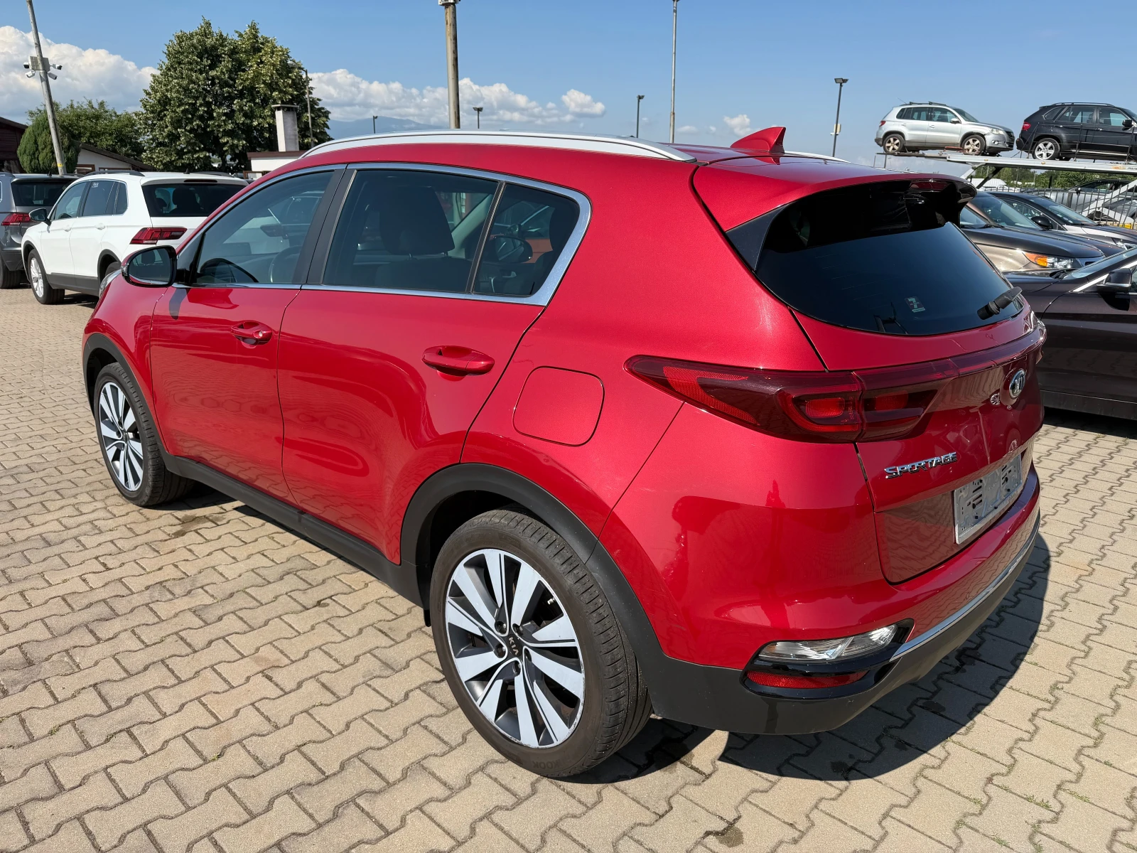 Kia Sportage 1.6CRDI NAVI/KAMERA EURO 6, снимка 8 - Автомобили и джипове - 55175990