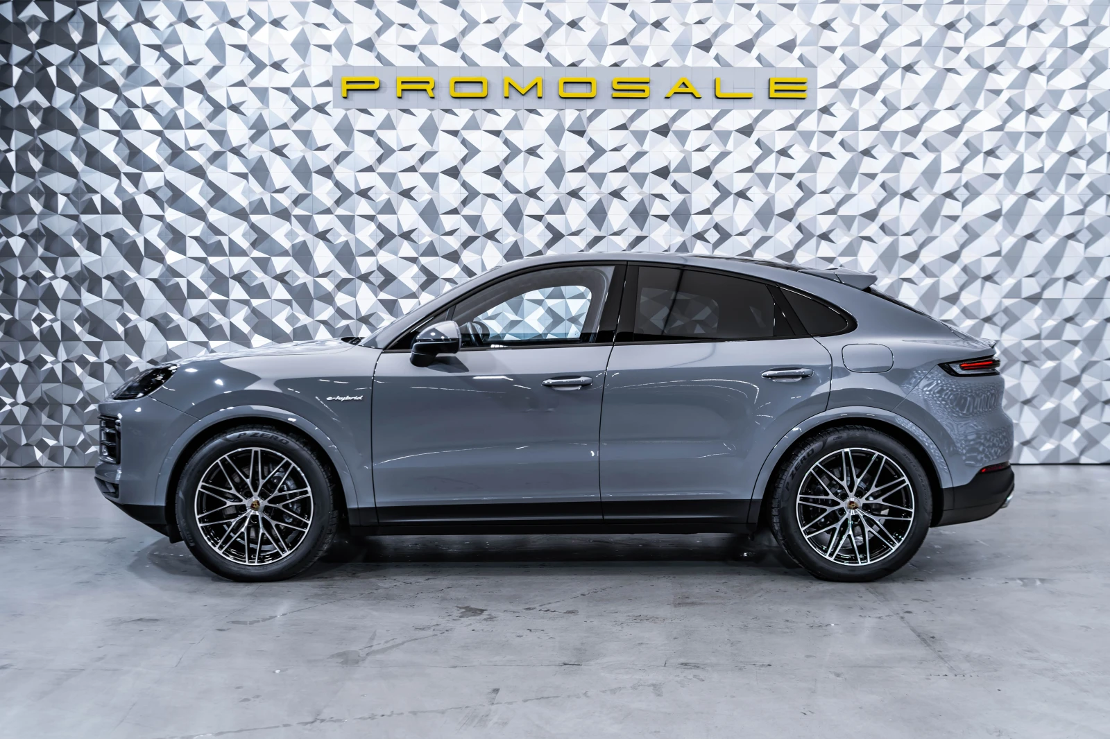 Porsche Cayenne E-Hybrid Coupe * Bose * Pano , снимка 3 - Автомобили и джипове - 55747503