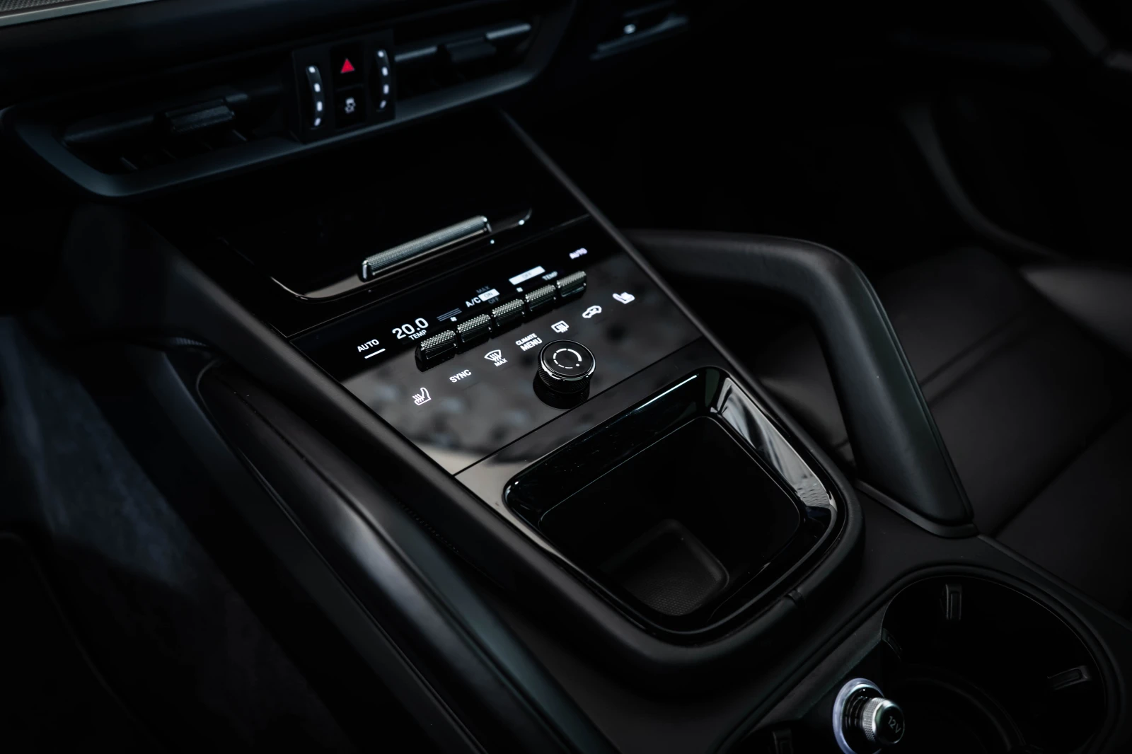 Porsche Cayenne E-Hybrid Coupe * Bose * Pano , снимка 9 - Автомобили и джипове - 55747503