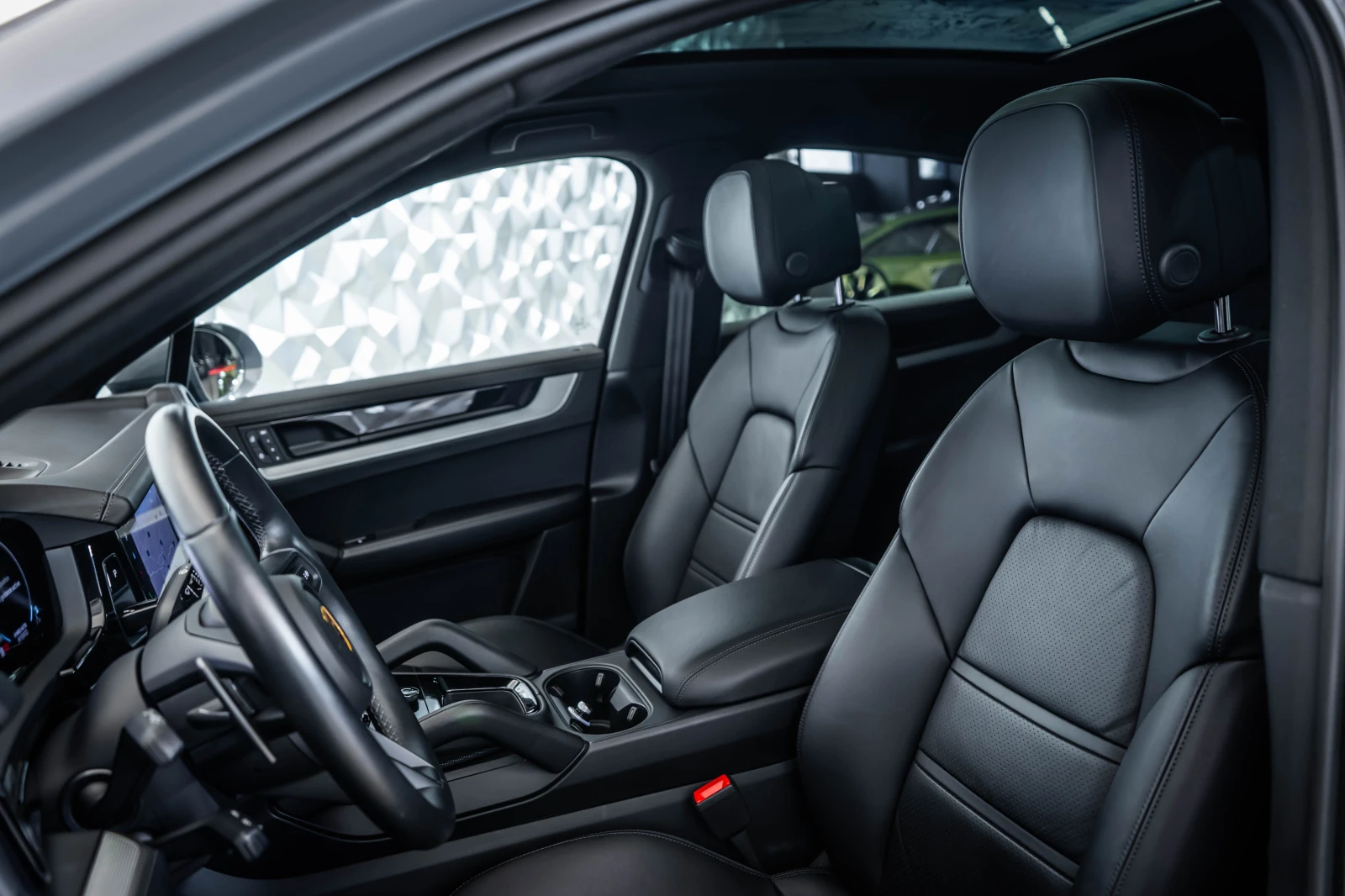Porsche Cayenne E-Hybrid Coupe * Bose * Pano , снимка 12 - Автомобили и джипове - 55747503