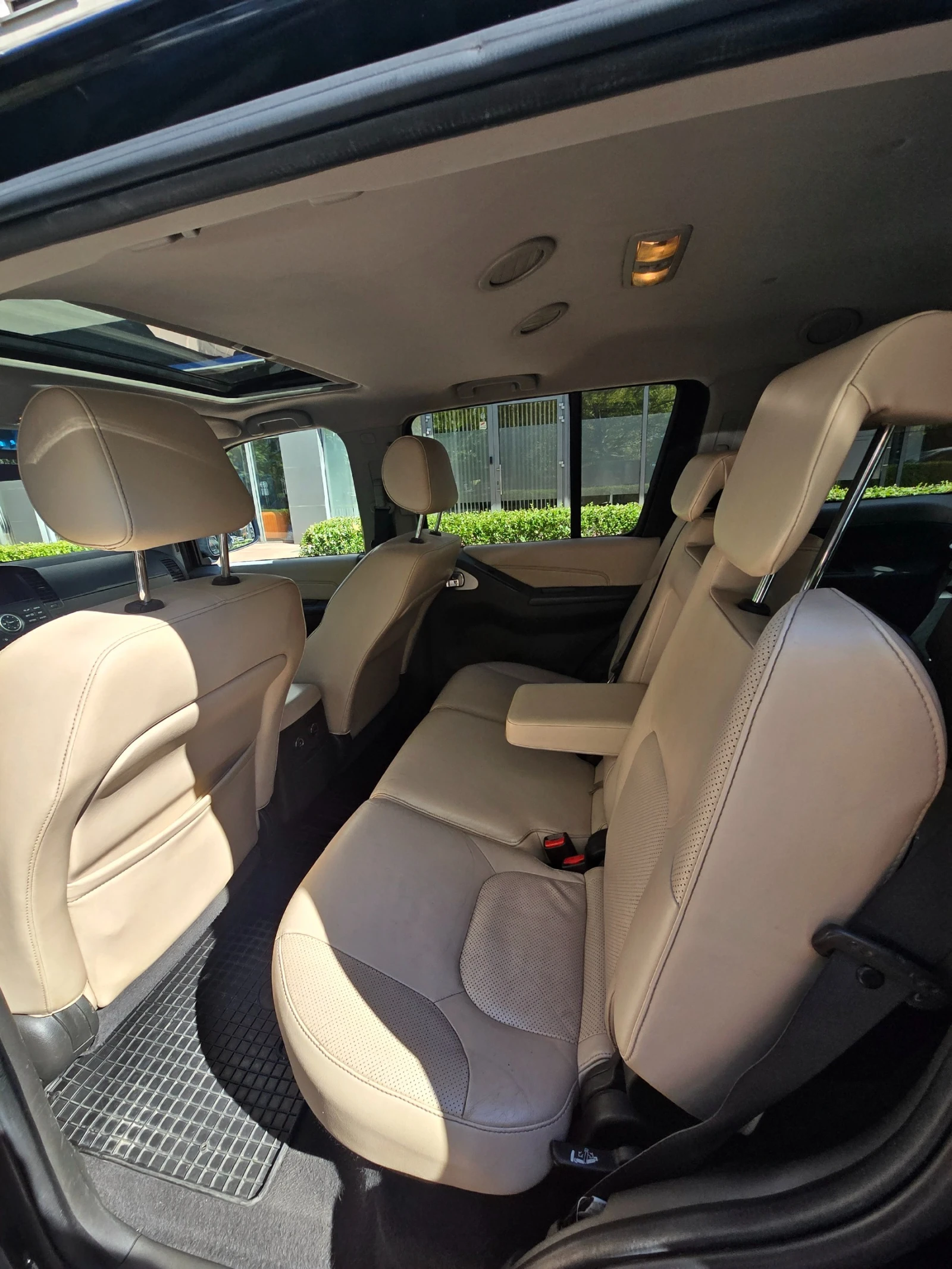 Nissan Pathfinder 3.0 V6 dCi 7 места, снимка 7 - Автомобили и джипове - 56328506
