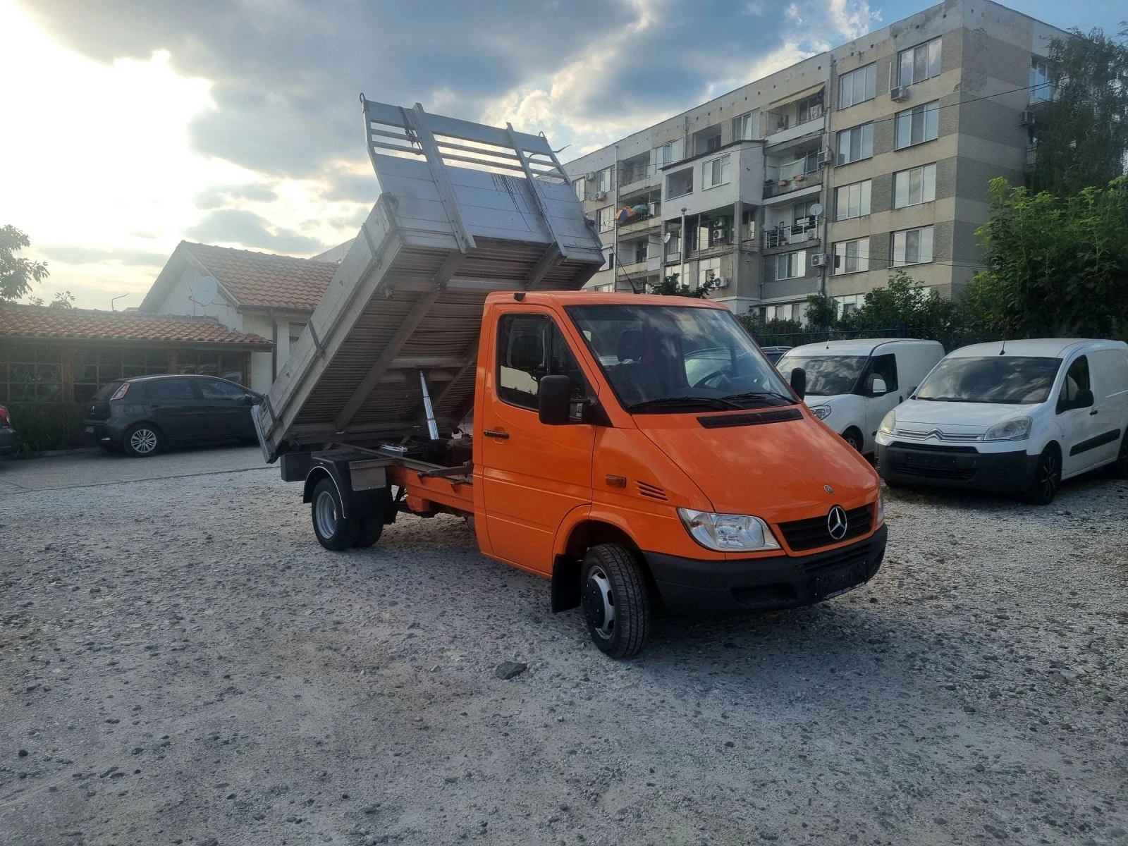 Mercedes-Benz Sprinter 416 самосвал - изображение 2