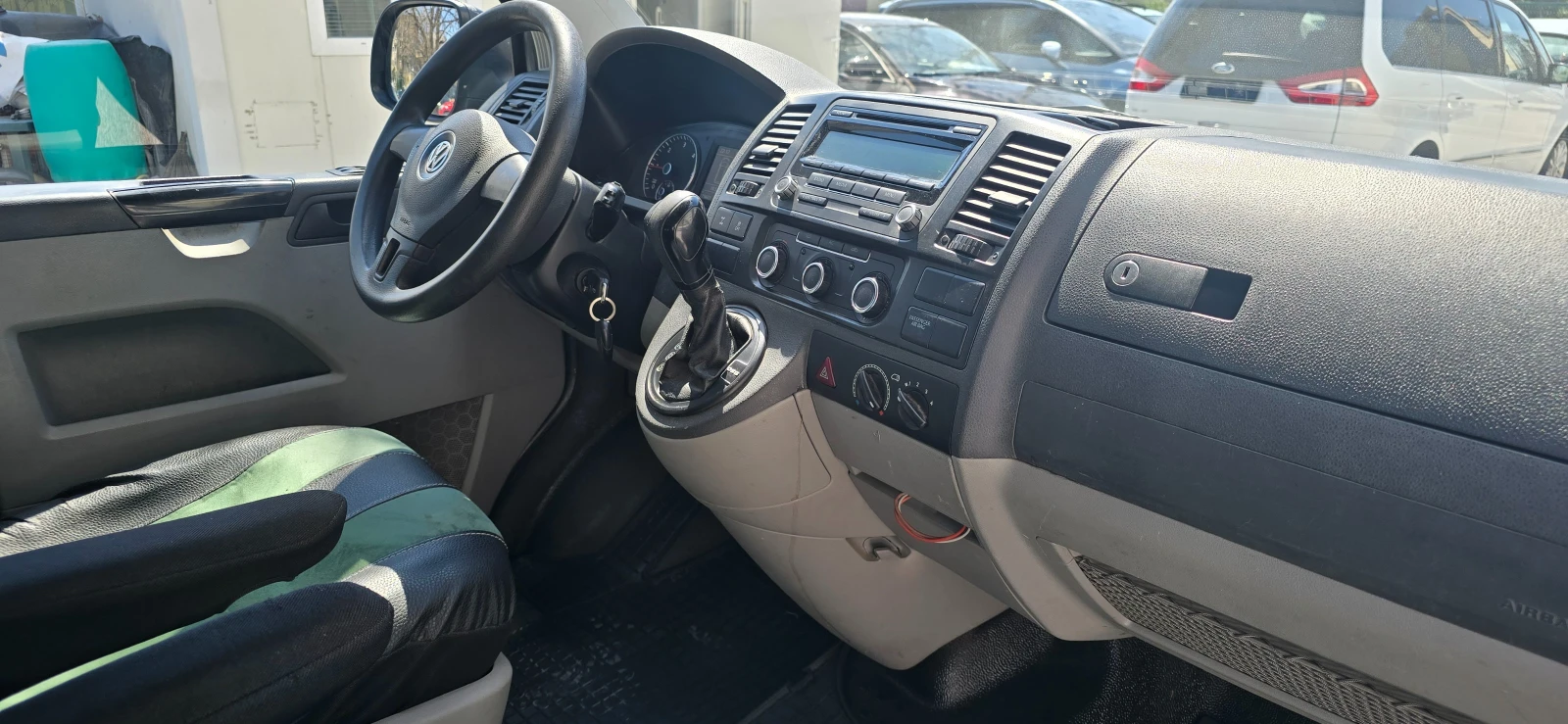 VW Transporter 2.0 Автомат 4×4, снимка 14 - Бусове и автобуси - 54098897