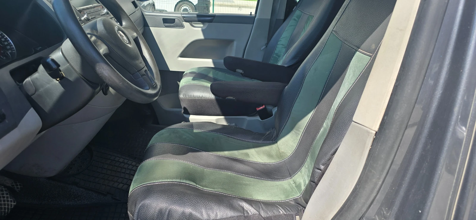 VW Transporter 2.0 Автомат 4×4, снимка 9 - Бусове и автобуси - 54098897