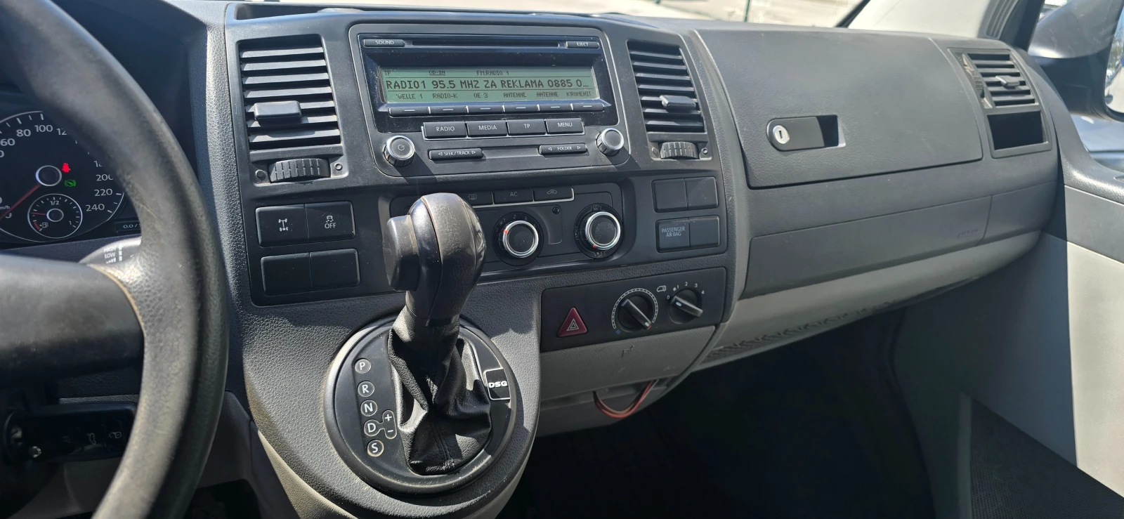 VW Transporter 2.0 Автомат 4×4, снимка 11 - Бусове и автобуси - 54098897