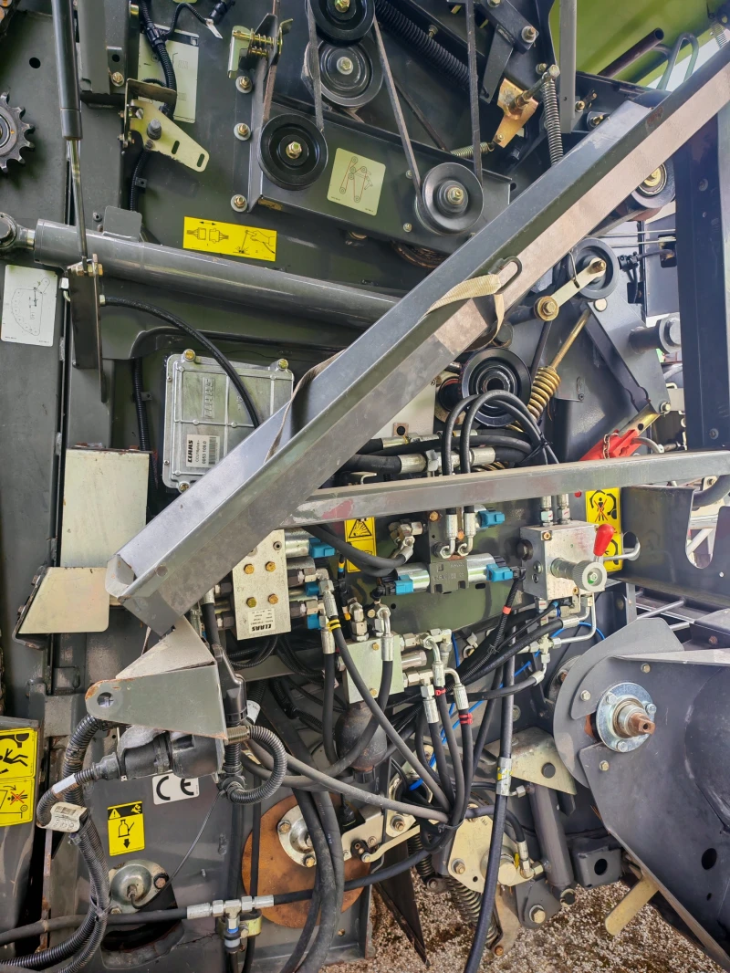 Балировачка Claas ROLLANT 375 UNIWRAP лизинг с първоначална внос 20%, снимка 4 - Селскостопанска техника - 50168921