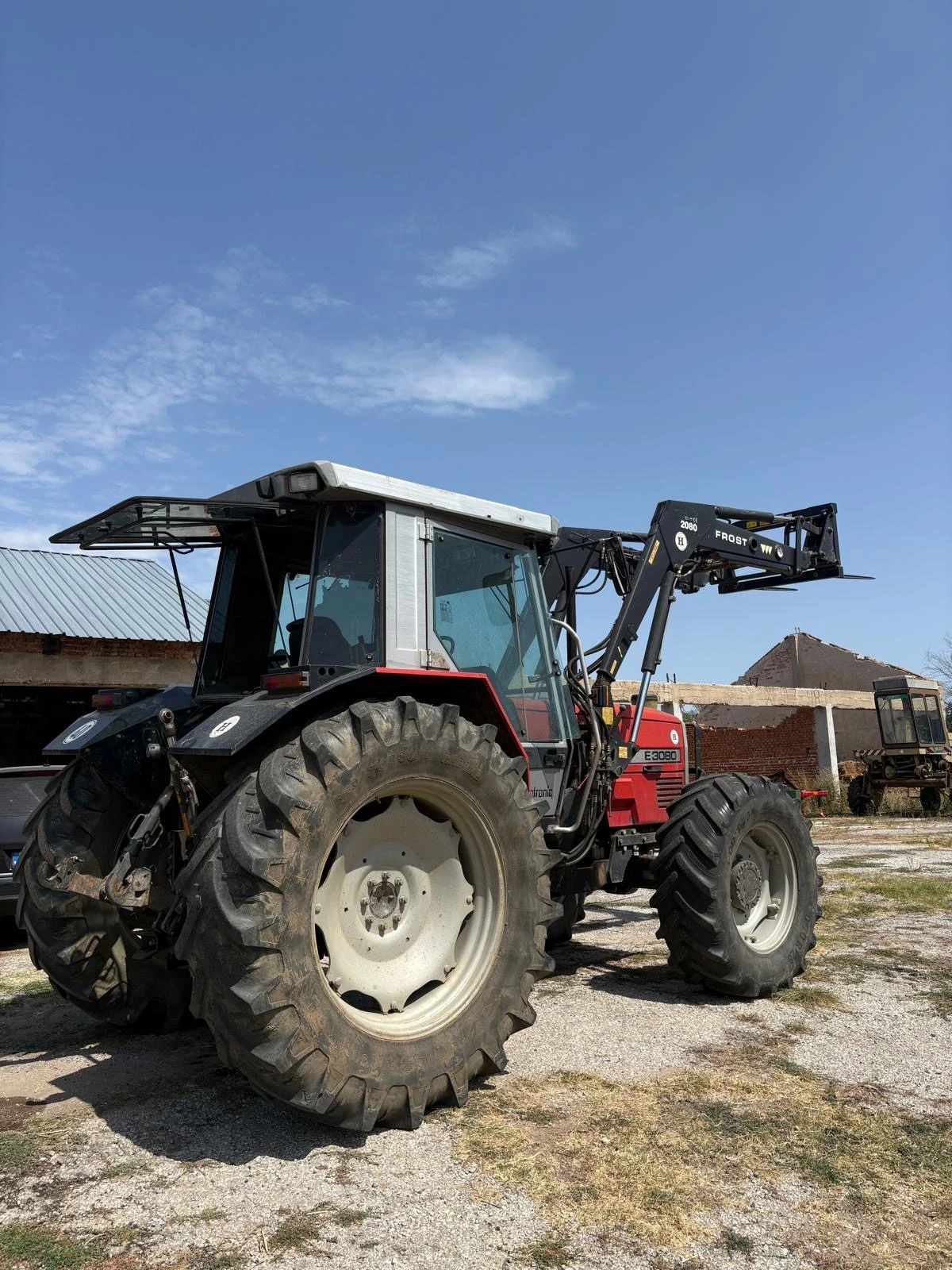 Трактор Massey, снимка 4 - Селскостопанска техника - 55739689