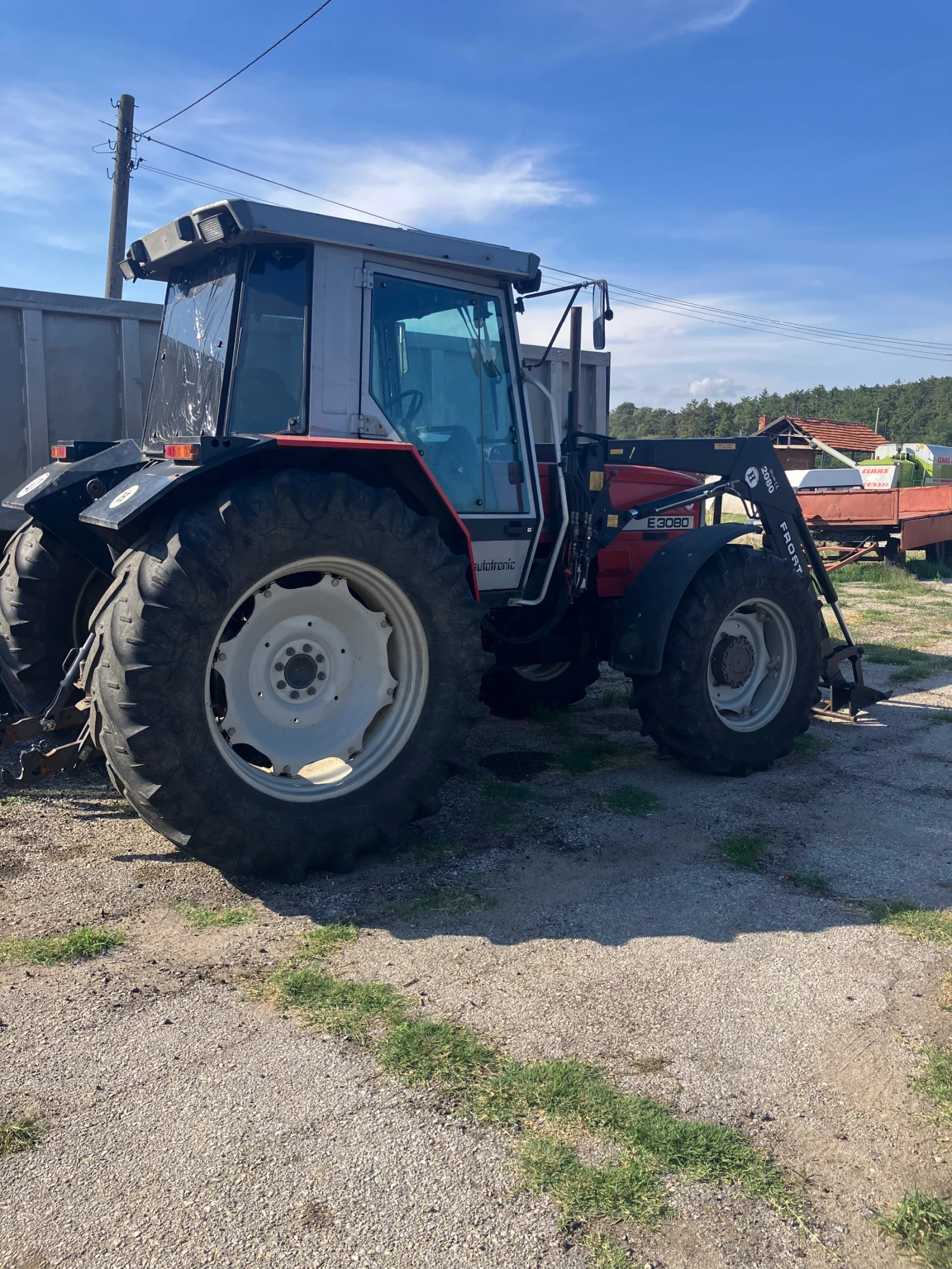 Трактор Massey