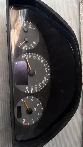 Километраж за Mercedes E320  - A2105402911Q04, снимка 1