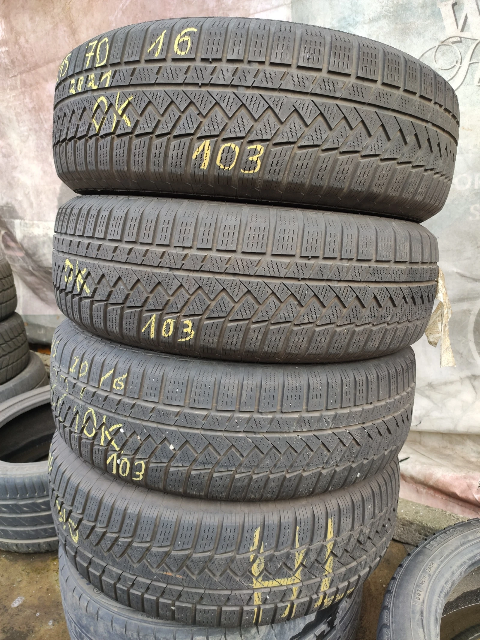 Гуми Зимни 215/70R16, снимка 5 - Гуми и джанти - 54086820