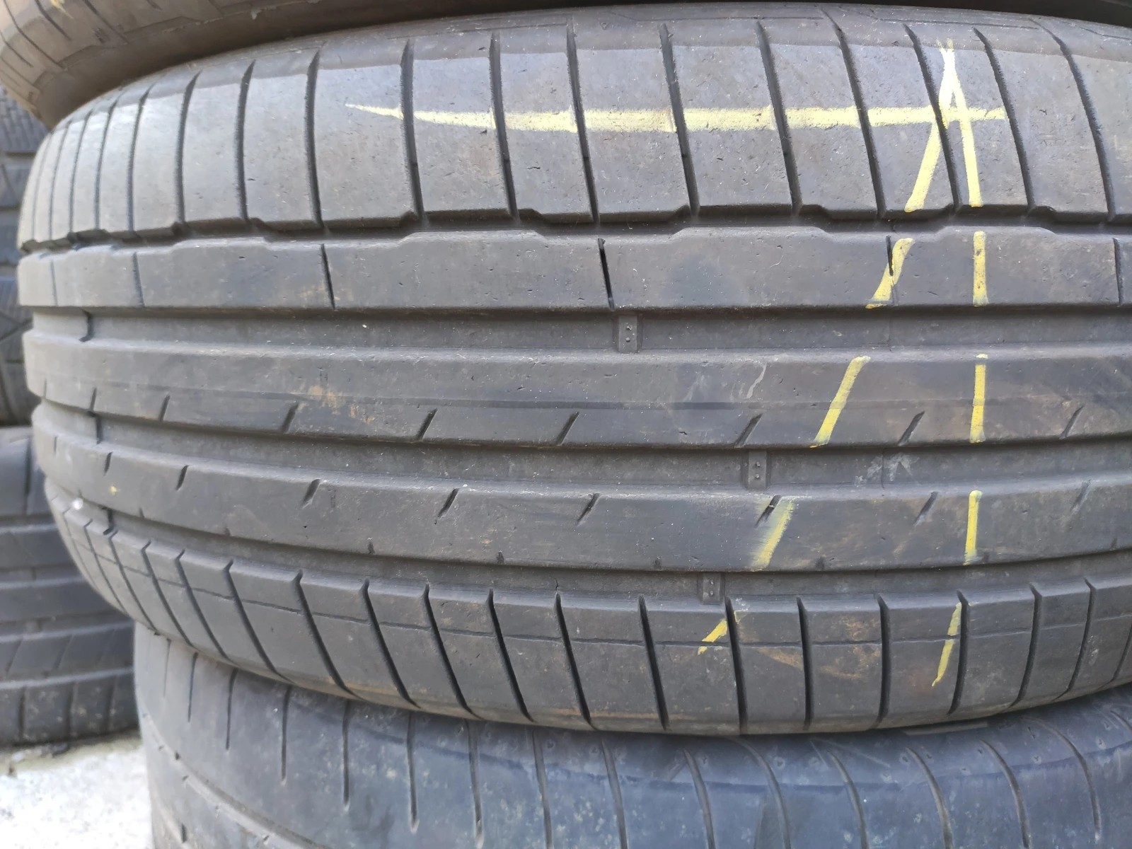 Гуми Летни 235/55R19, снимка 6 - Гуми и джанти - 55272528
