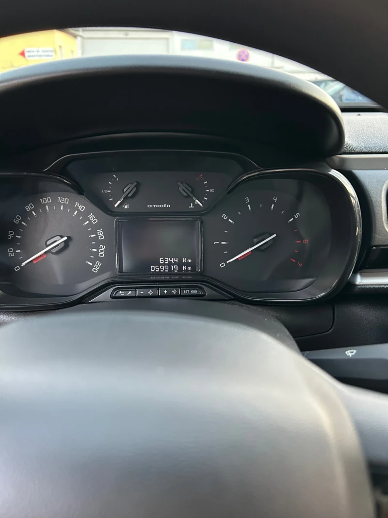 Citroen C3 1.2i 82 кс, снимка 11 - Автомобили и джипове - 51242778
