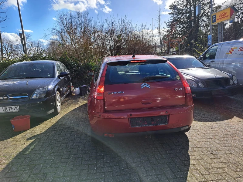Citroen C4 Икономична кола 4, 5 на 100км, снимка 8 - Автомобили и джипове - 51840330