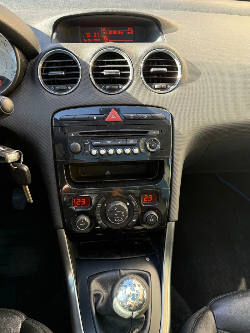 Peugeot 308 2.0 HDI 150 кс. , снимка 12 - Автомобили и джипове - 52591163