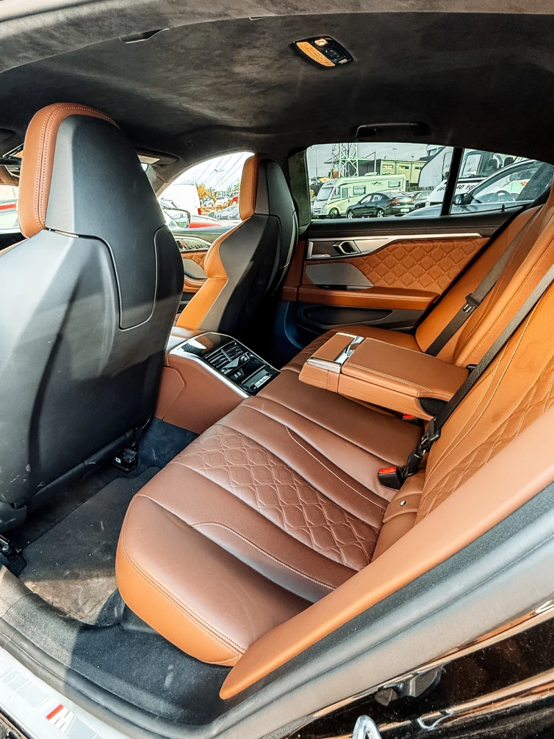 BMW M8 GRAN COUPE, снимка 13 - Автомобили и джипове - 52483571