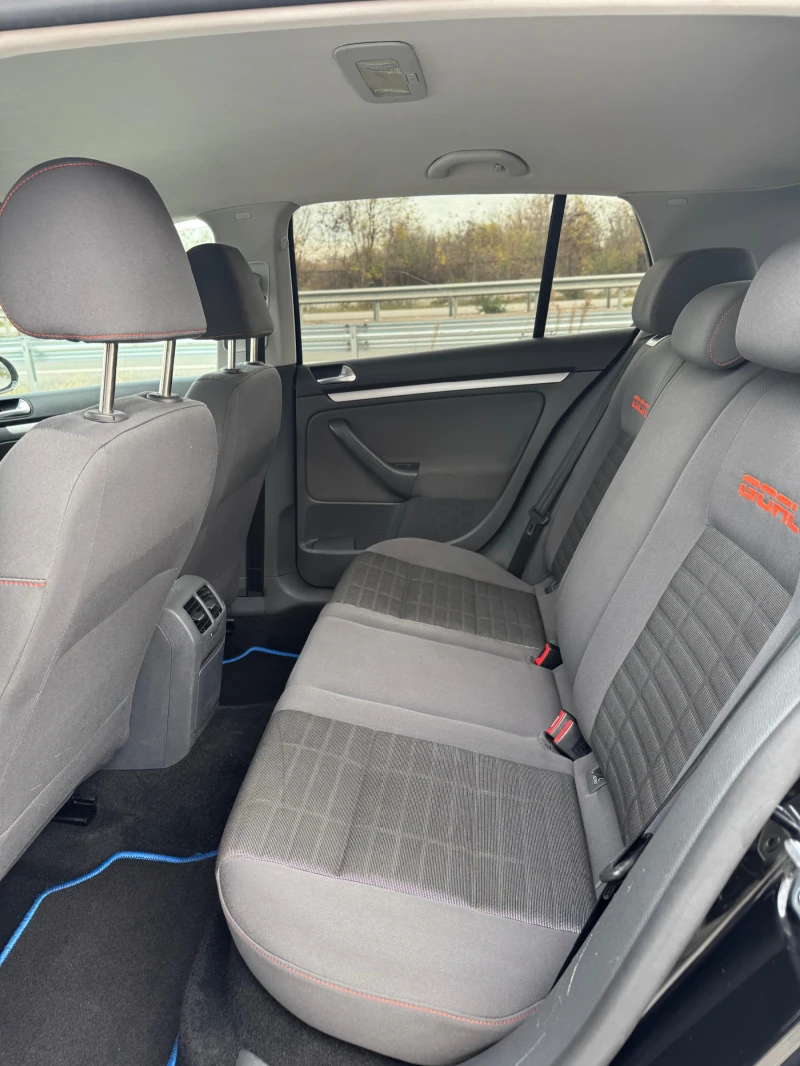 VW Golf 1.9 GOAL, снимка 8 - Автомобили и джипове - 52643864
