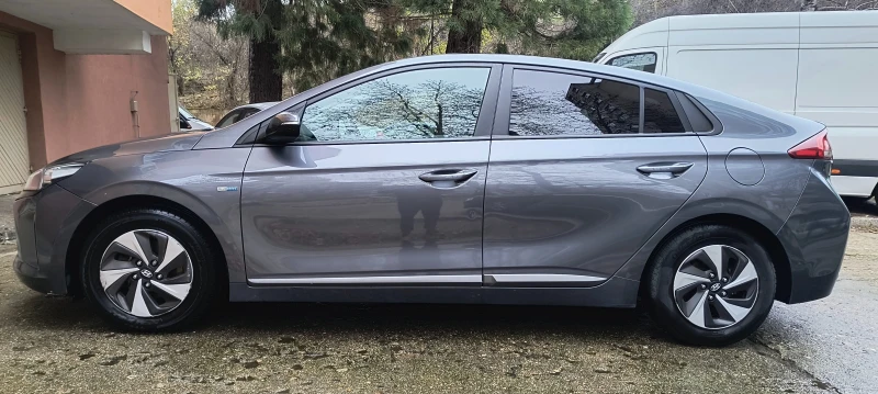 Hyundai Ioniq 1.6 Hibrid, снимка 5 - Автомобили и джипове - 52991617