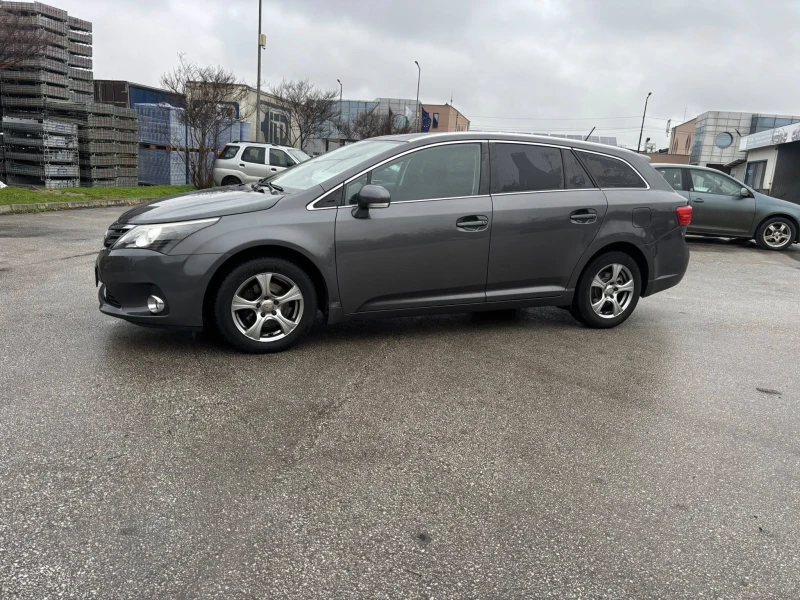 Toyota Avensis 1, 8 БЕНЗИН EURO5, снимка 6 - Автомобили и джипове - 53420158