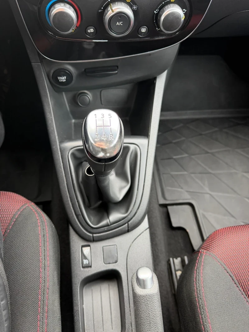 Renault Clio, снимка 10 - Автомобили и джипове - 55003081