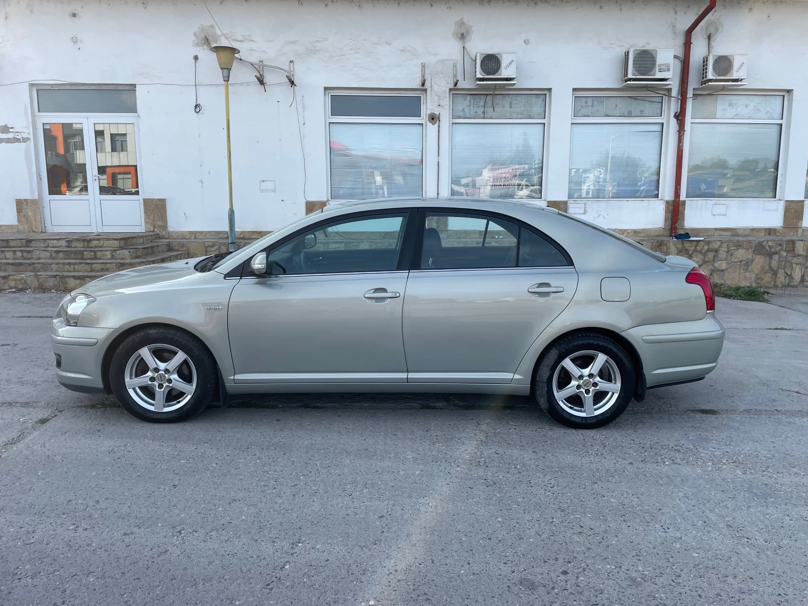 Toyota Avensis D4D-КОЖА-КЛИМА- НАВИГАЦИЯ-АВСТРИЯ - изображение 3