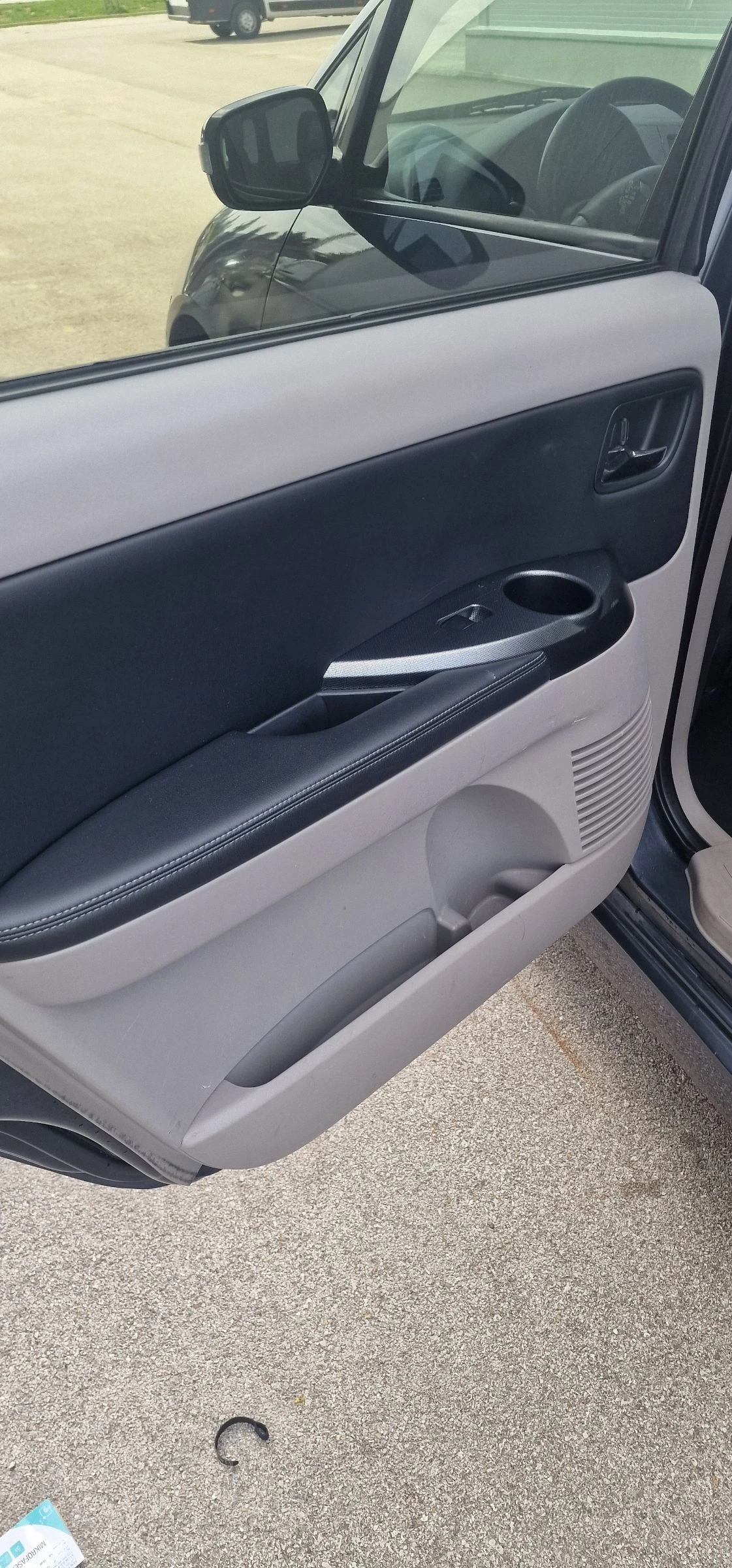 Mitsubishi Grandis 2.4 газ/бензин  - изображение 10