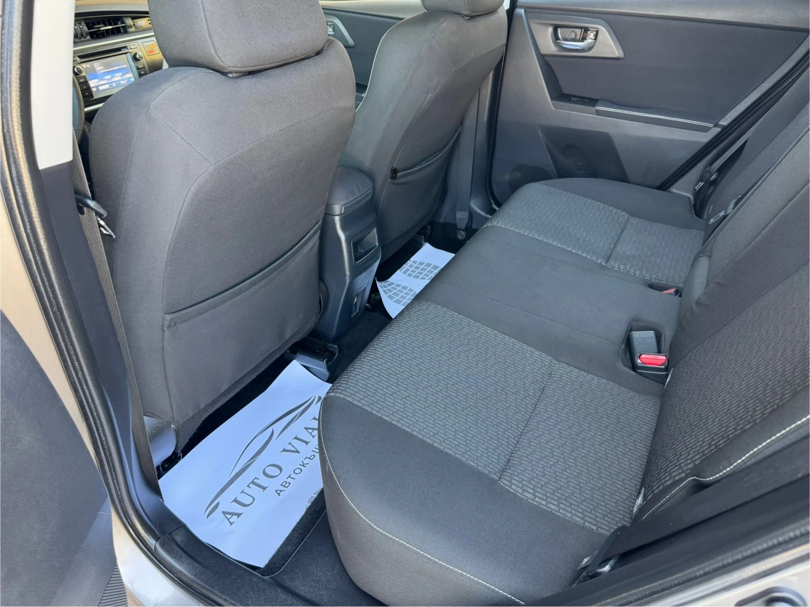 Toyota Auris 1.4 D-4D* 90 kc* 2015 * * EURO 5B | Mobile.bg   16