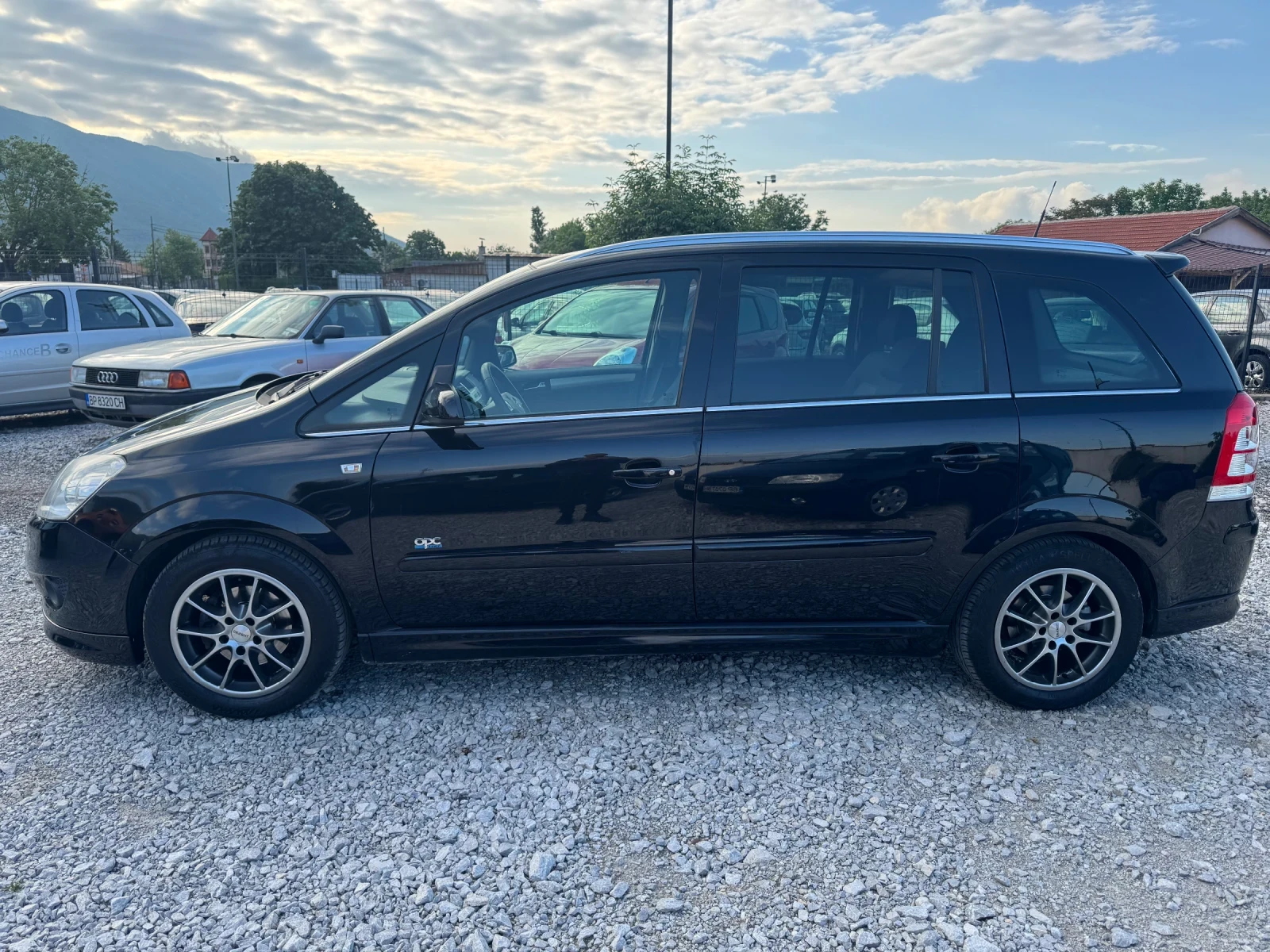 Opel Zafira 1.8i AVT 141k.c ГАЗОВ ИНЖ 128000км. КЛИМАТР - изображение 3