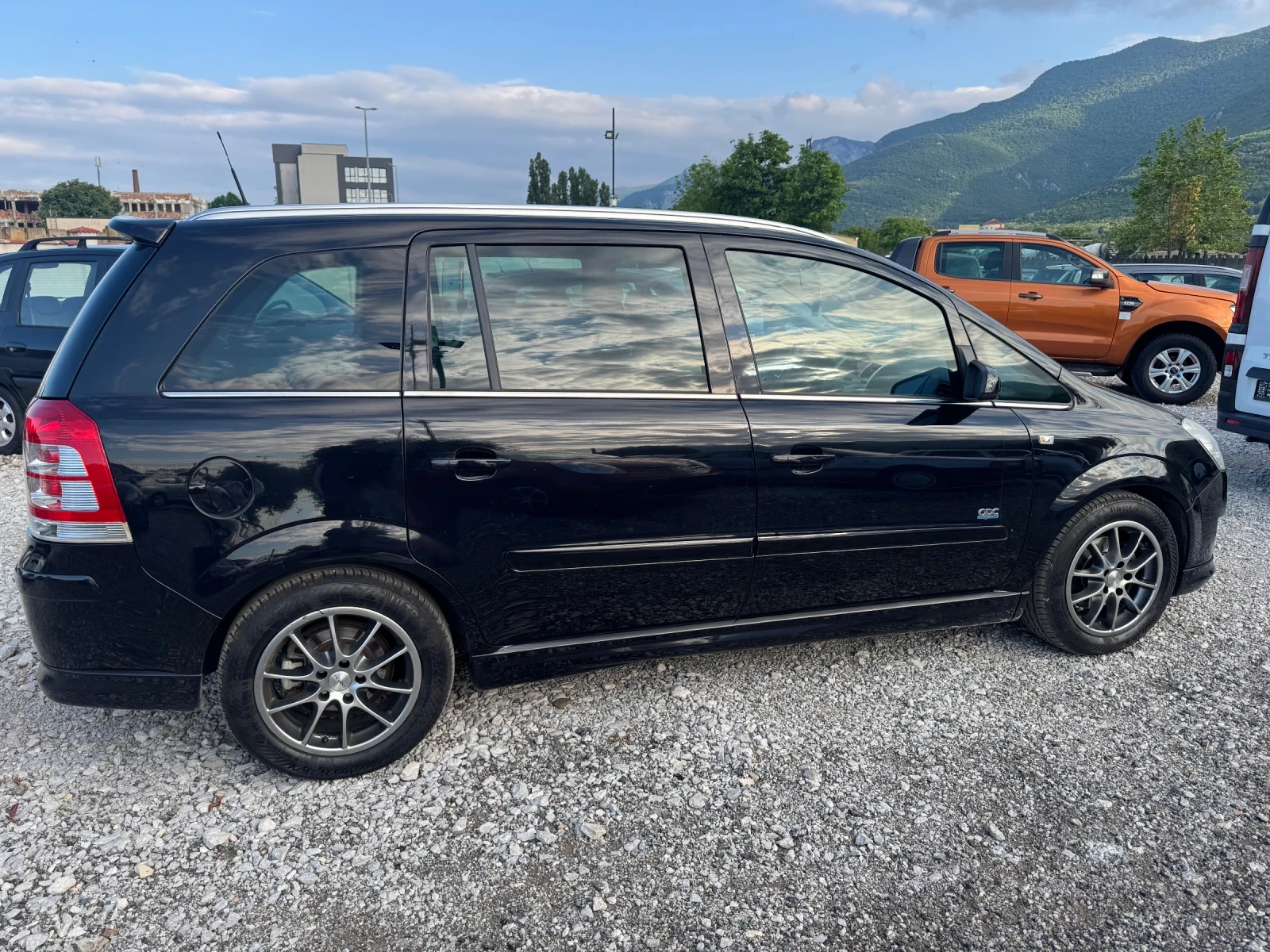 Opel Zafira 1.8i AVT 141k.c ГАЗОВ ИНЖ 128000км. КЛИМАТР - изображение 7