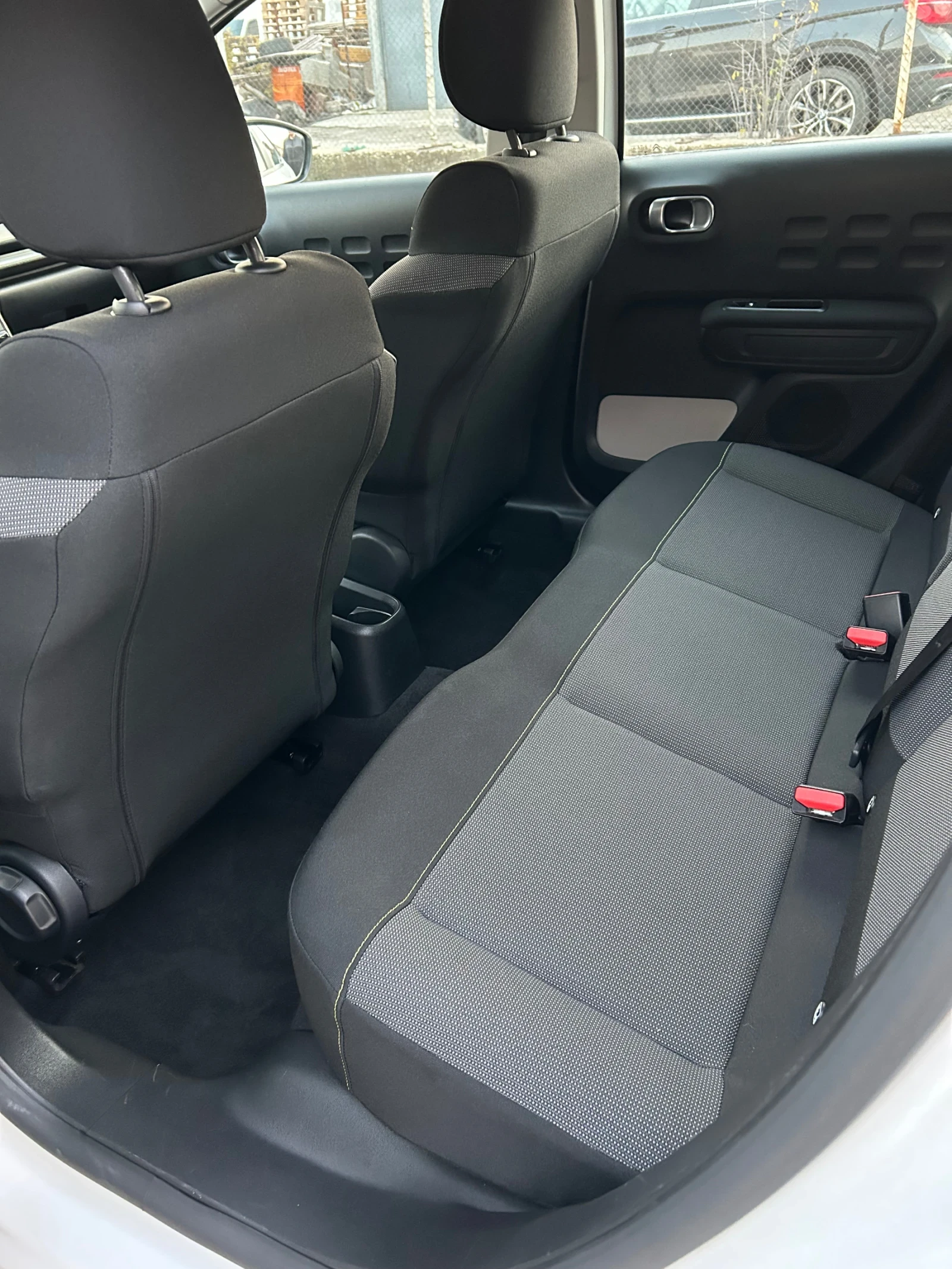 Citroen C3 1.2i 82 кс - изображение 9