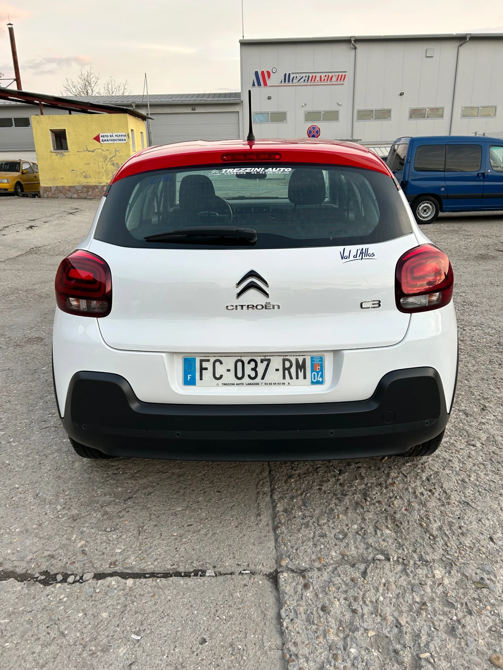 Citroen C3 1.2i 82 кс - изображение 4