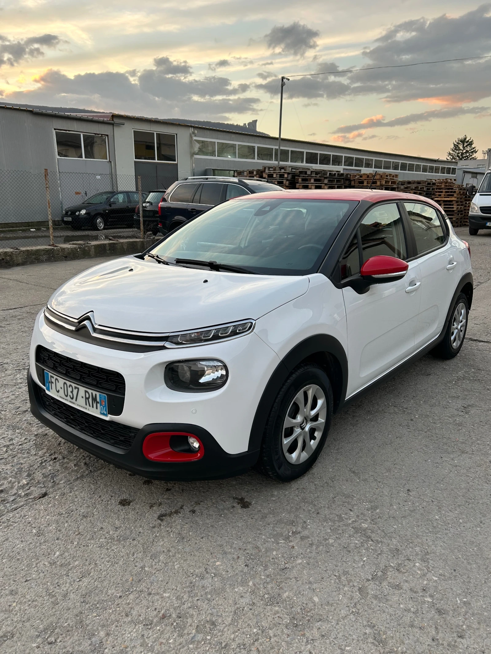 Citroen C3 1.2i 82 кс - изображение 2
