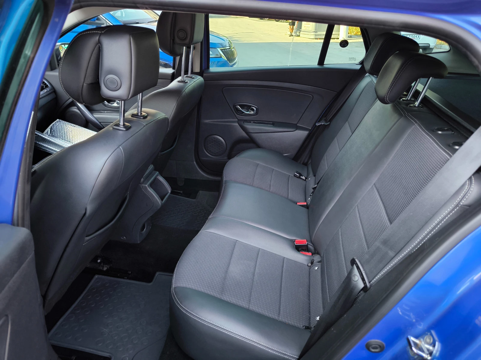 Renault Megane 1.5 dCi - изображение 6