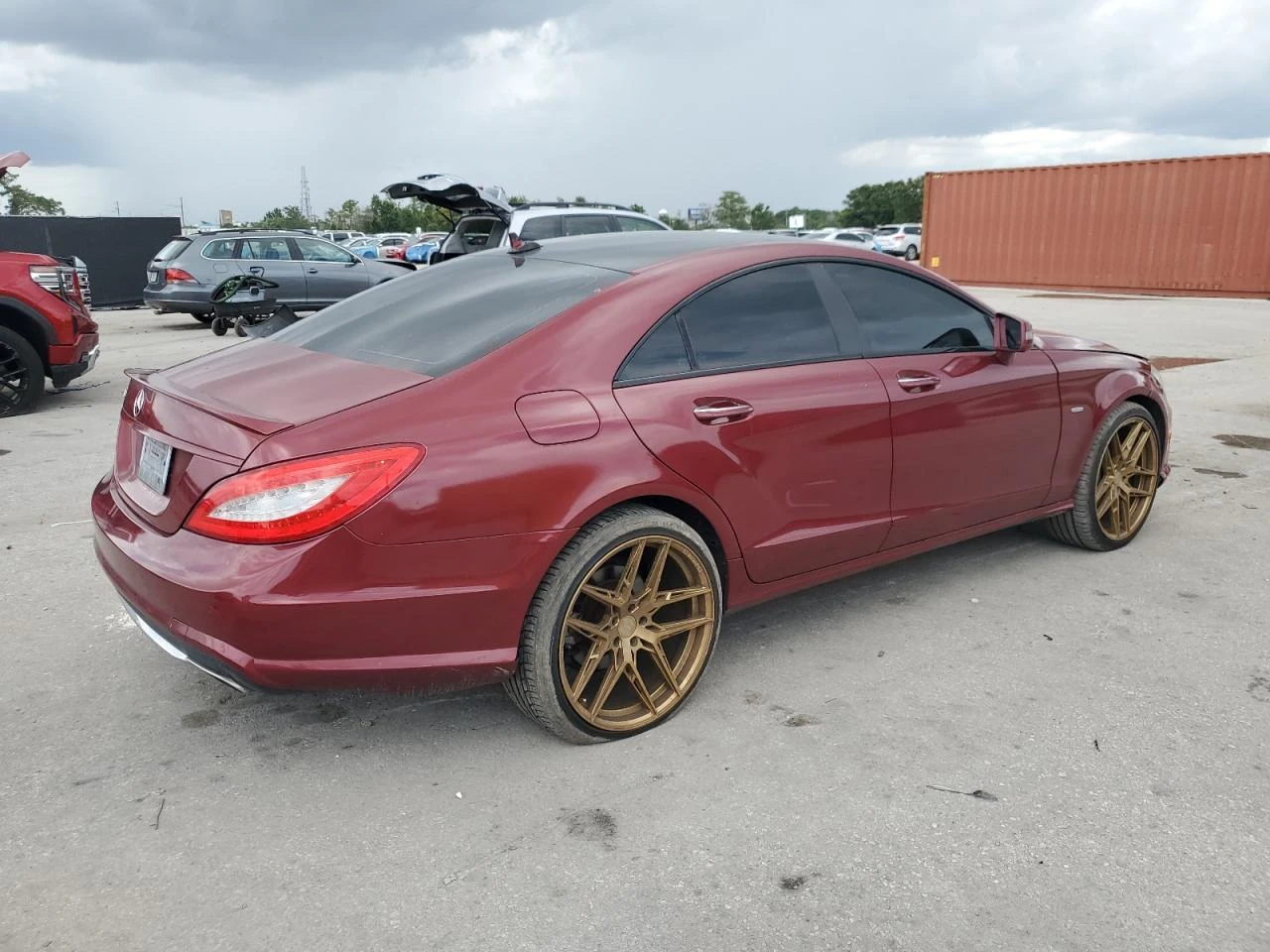 Mercedes-Benz CLS 550 ОБУХВАНЕ* КАМЕРА* ПОДГРЕВ* HARMAN/KARDON - изображение 4