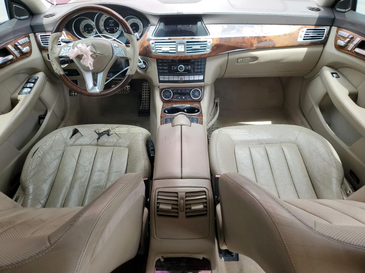 Mercedes-Benz CLS 550 ОБУХВАНЕ* КАМЕРА* ПОДГРЕВ* HARMAN/KARDON - изображение 8