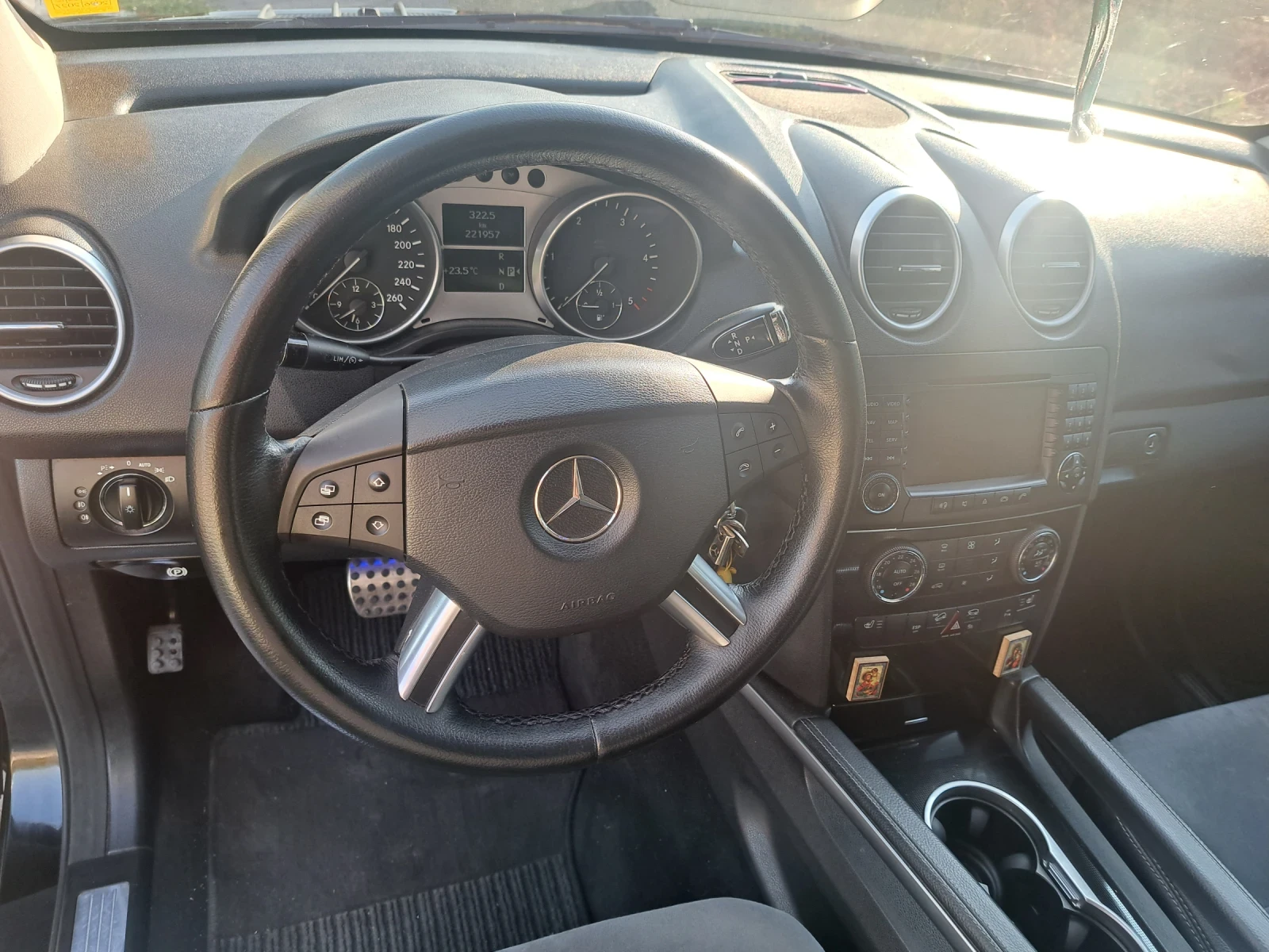 Mercedes-Benz 320  - изображение 10