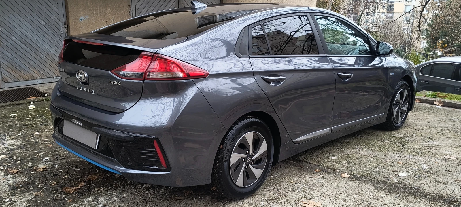 Hyundai Ioniq 1.6 Hibrid - изображение 6