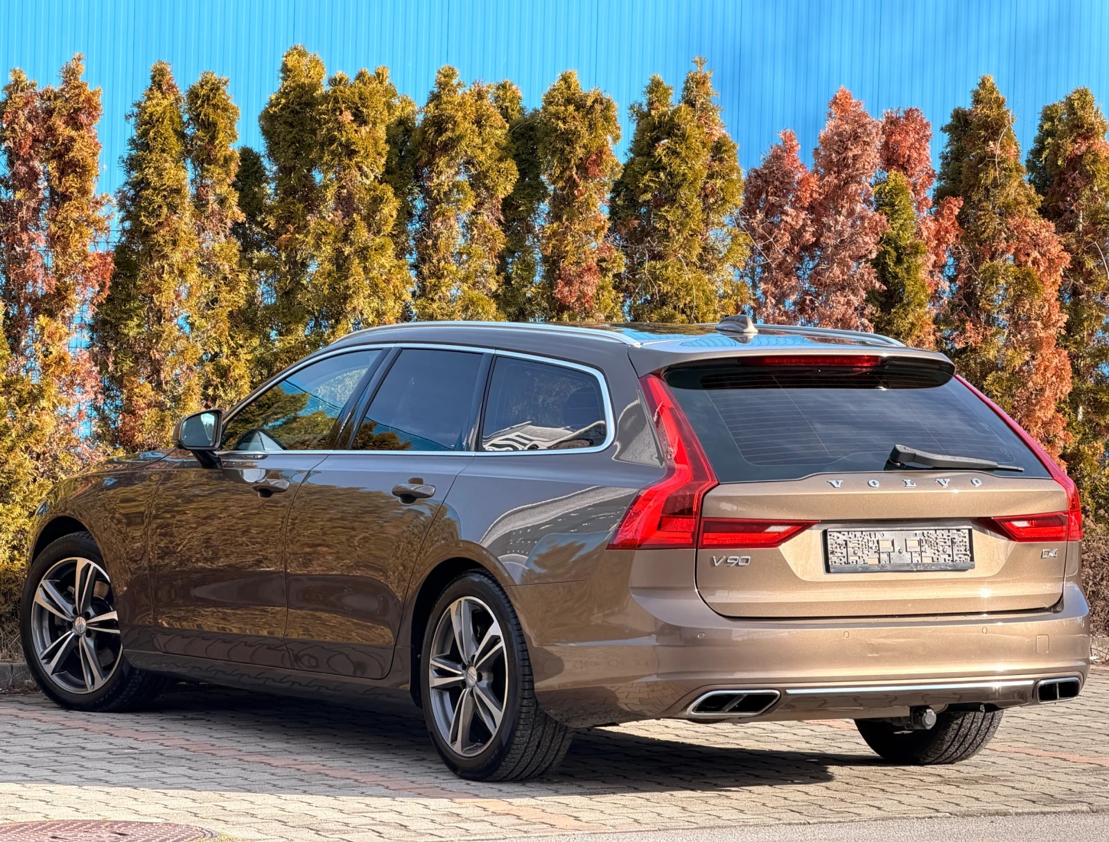 Volvo V90 2.0d-190KC-АВТОМАТ-КОЖА-LED-ЗОНИ-УНИКАЛНА-199Х.КМ- - изображение 3